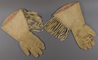 Yakama%20artist%2C%20%3Cb%3E%3Ci%3E%20Luk%26%238217%3Bim%20%28Gloves%29%3C%2Fi%3E%3C%2Fb%3E%2C%20ca.%201900%2C%20K%26%238217%3Bpit-lima%20%28beadwork%29%20on%20Sk%26%238217%3Bimski%26%238217%3Bim%20%28thin%2C%20tanned%20hide%29%2C%20cotton%20lining%2C%20The%20Elizabeth%20Cole%20Butler%20Collection%2C%20no%20known%20copyright%20restrictions%2C%202012.126.3a%2Cb
